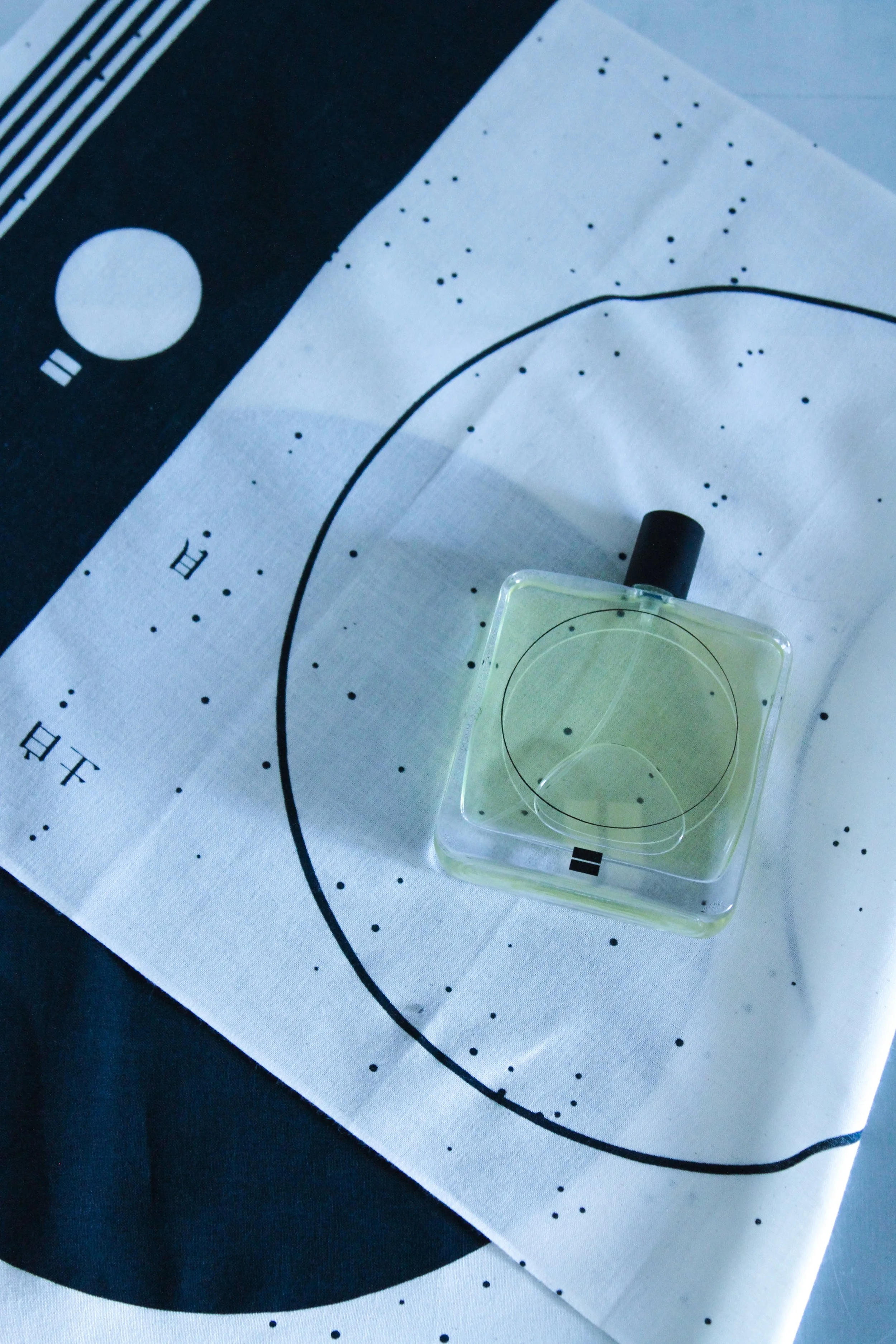 MOON — SCENT FOR SPACE — AOIRO